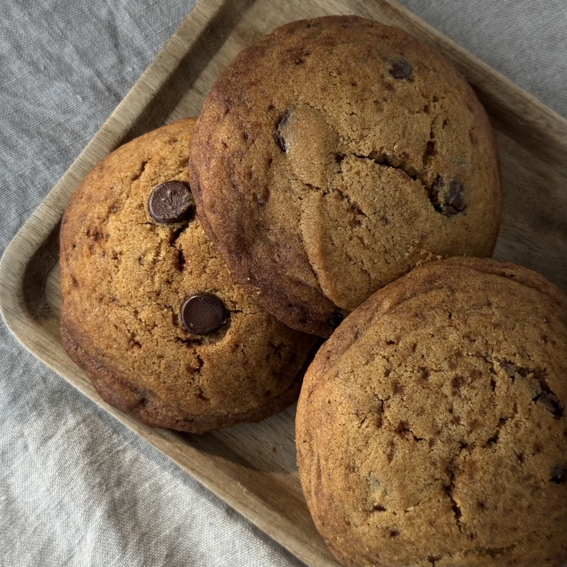 Orkiszowe ciasteczka z kawałkami ciemnej czekolady